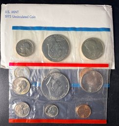 1975 P&D United States Mint Set With Eisenhower Dollar
