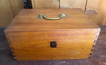 Dove Tail Butter Nut Shaker Lidded Box - Henry Clay Blinn