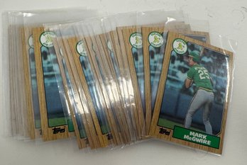 (25) 1987 Topps Baseball Mark McGwire Rookie Card Lot Near Mint