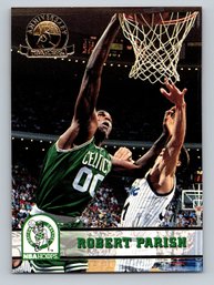 1993-94 Hoops #16 Robert Parish Basketball Card - 5th NBA Parallel - MINT