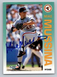 1992 Fleer Mike Mussina Signed Autographed Baseball Card