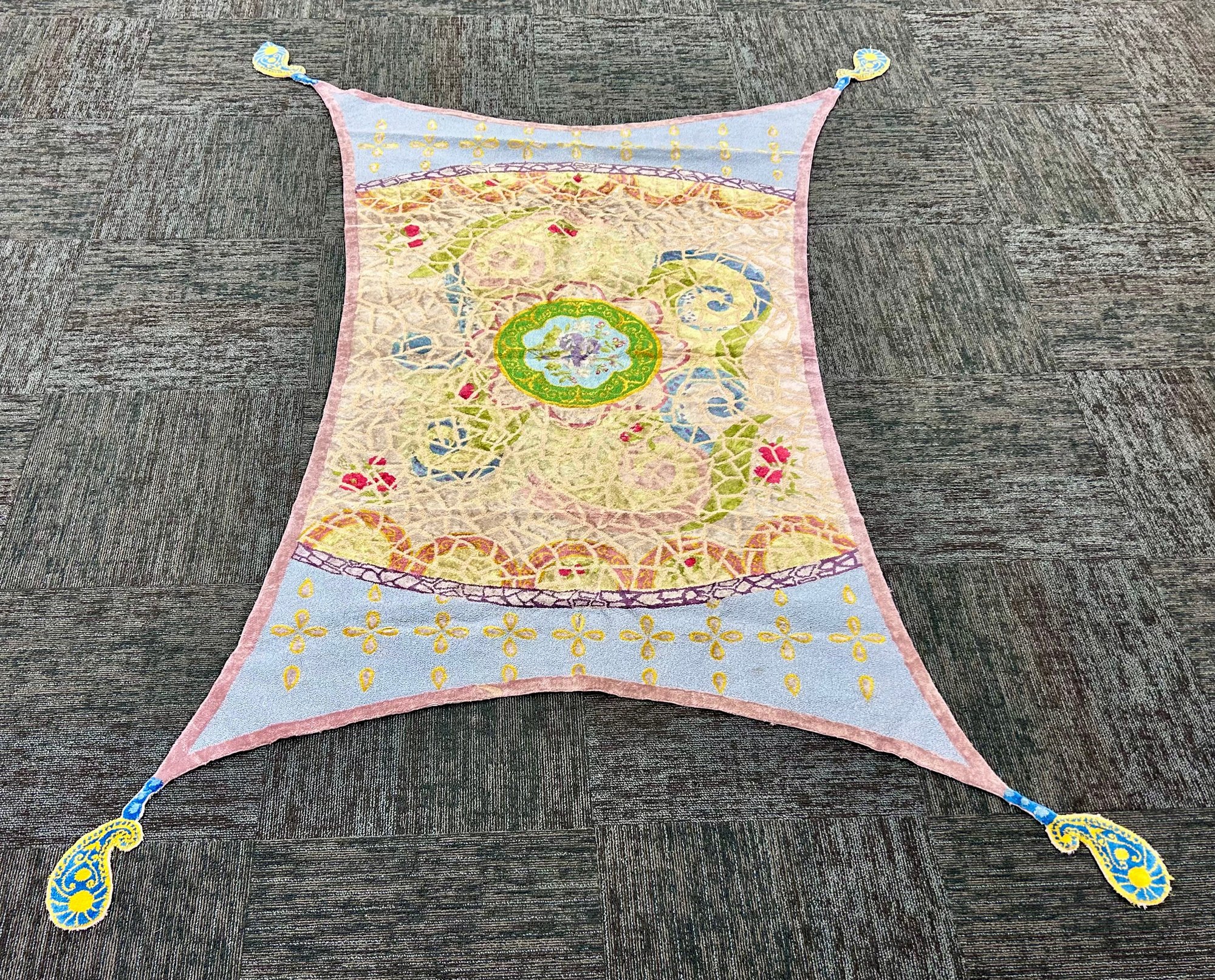 Whimsical Area Rug #84675 | Auctionninja.com