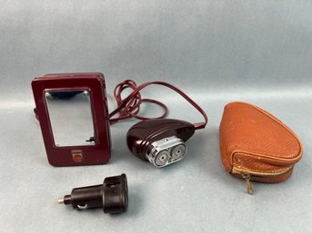 Vintage Philips Philishave Portable Battery Operated Electric Shaver With Battery Pod Cord And Car Adapter