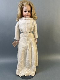 Antique Porcelain Doll With Gusseted Body Marked 18.