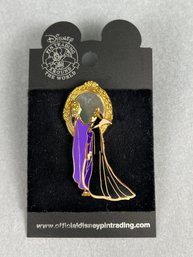 Disney Pin Trading 2003 Snow Whites Evil Queen With Mirror Pin