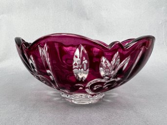 The Queen Elizabeth Collection Fine Crystal Accent Bowl.
