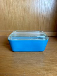 Vintage Pyrex Refrigerator Lidded Dish #40 -small Chip On Lid