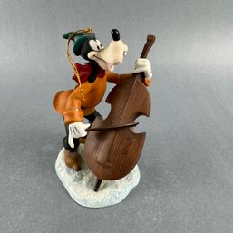 Disneys - Plutos Christmas Tree - Goofy Character