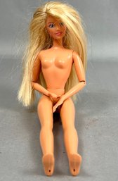 Vintage 1995 Mattel  Barbie Doll
