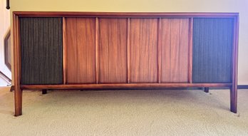 Mid Century Modern Stereo Console By RCA Victor