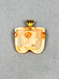 18k Cameo Pendant