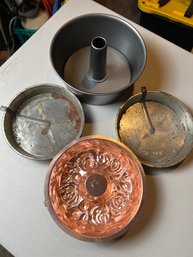 4 Cake Pans/jello Mold