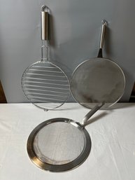 2 Splatter Screens And Grill Over The Fire