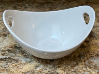 10 Strawberry Street Fruit Bowl