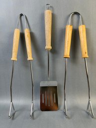 2 Tongs And Spatula For Bbq.