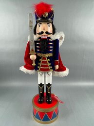 Holiday Home Tall Soldier With Cape Nutcracker
