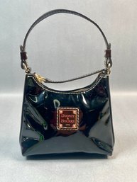 Vintage Dooney & Bourke Bitsy Bag In Black Patent Leather