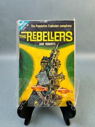 Ace Double Sci-Fi Book Listen The Stars