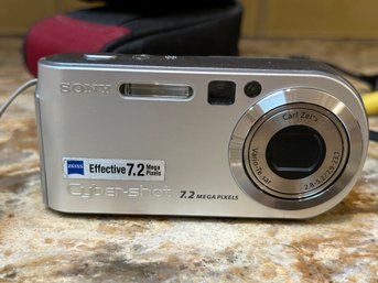 Sony Cybershot 7.2 Mega Pixel Camera & Accessories *local Pick Up Only*