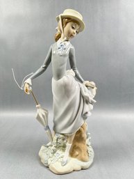 Young Lady In Trouble - Lladro Figurine