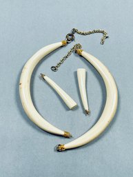 4 Pieces Carved Crescent Bone Horn