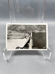 Vintage Black-and-white Postcard Of Spillway And Roosevelt Lake, Grand Coulee Damn, Washington