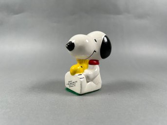 Snoopy Vintage United Feature Syndicate Paperweight