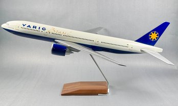 PAC Min Boeing 777-200 Varig Large Desk Model