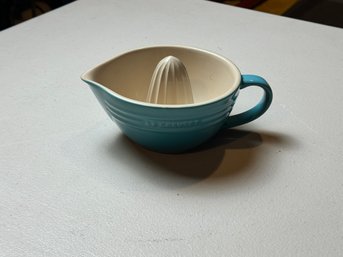 Le Creuset Caribbean Stoneware  Citrus Reamer/juicer