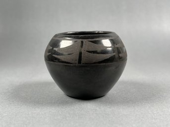 Vintage Small Santa Clara Black Ware Pot