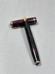 Parker Vacumatic Fountain Pen In A 'Burgundy Pearl'