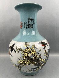Large Chinese Porcelain Controlled Crazing Vase.