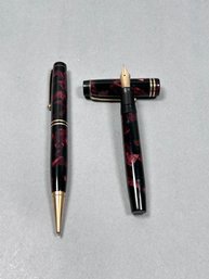 Parker Duofold Fountain Pen And Pencil Set Features A 'marbled Burgundy'