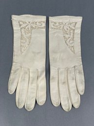 Pair Of Vintage White Leather Gloves