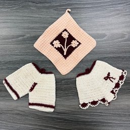 Set Of Vintage Hand Crocheted Pot Holders