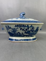 Lidded Chinese Dish Circa 1800s