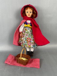 2001 Madame Alexander - Little Red Riding Hood *No Shipping*