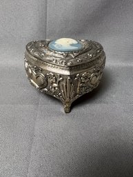Silvertone Hinged Lid Trinket Box.