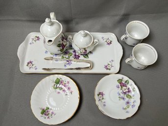 Leander Tea Set With An Extra Saucer.