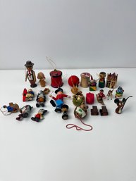 Lot Of Christmas Ornaments And Knick Knacks.