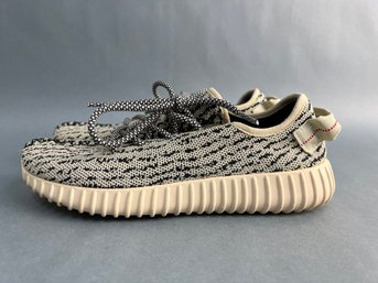 Yeezy Boost Sz 7