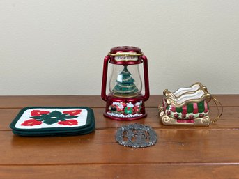 Mixed Lot Of Small Holiday Decor