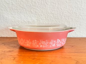Pyrex Gooseberry 477 1 PT Lidded Dish