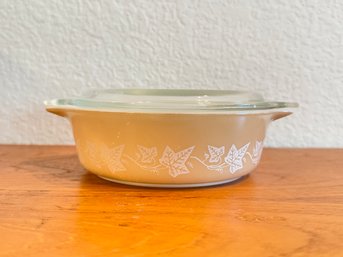 Pyrex Sandlewood 471 1 PT Lidded Dish