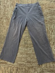 LL Bean: Ladies Navy Petite Pants - Size Medium