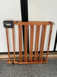 Deluxe Stairway Gate