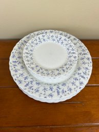 22 Piece Lot Of Wedgwood Bone China -  Windrush