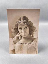 1894 Victorian Photograph Of Woman - Studio: BJ Falk, NY