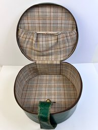 Vintage Round Faux Alligator Green Travel Case. *Local Pick Up Only*