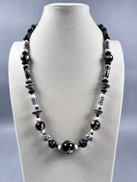Black And White Graduated Beaded Necklace